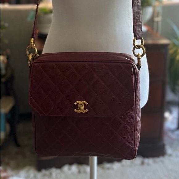 Authentic Chanel bag - Picture 3 of 8